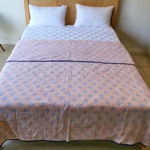 Yellow Spade Three Layer L Malmal Blanket With Bag