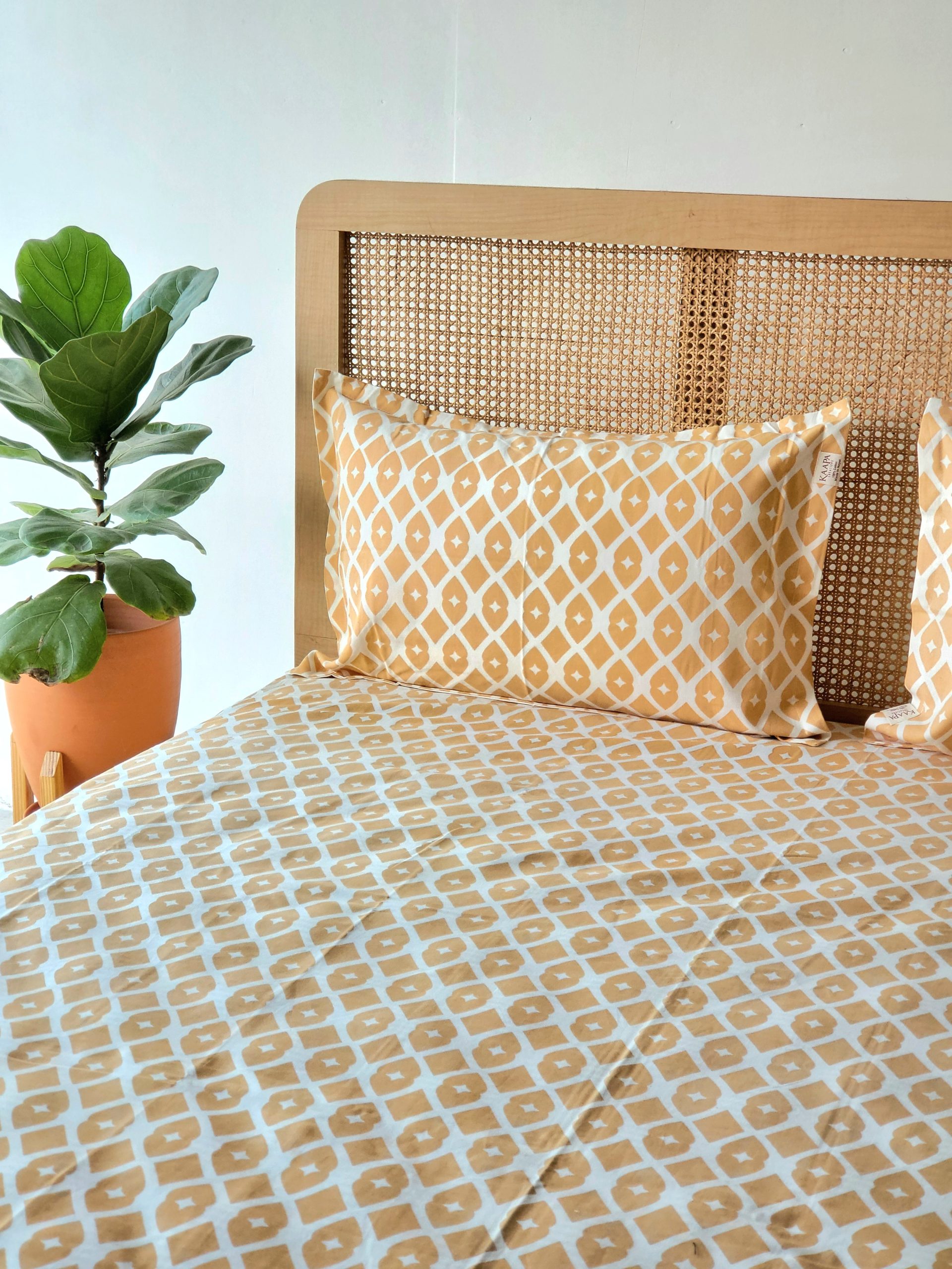 Cream Star Cotton Printed Bedsheet With Bag 3 Cream Star Cotton Printed Bedsheet With Bag - Image 3
