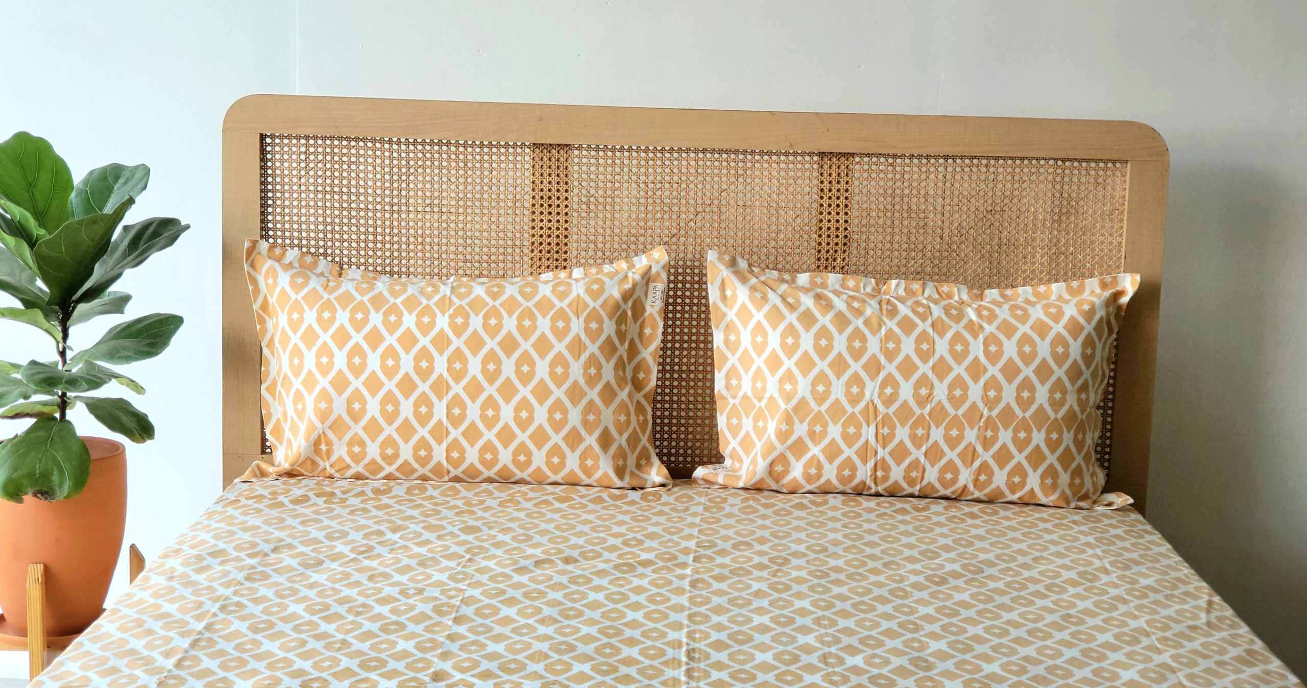Cream Star Cotton Printed Bedsheet With Bag 2 Cream Star Cotton Printed Bedsheet With Bag - Image 2