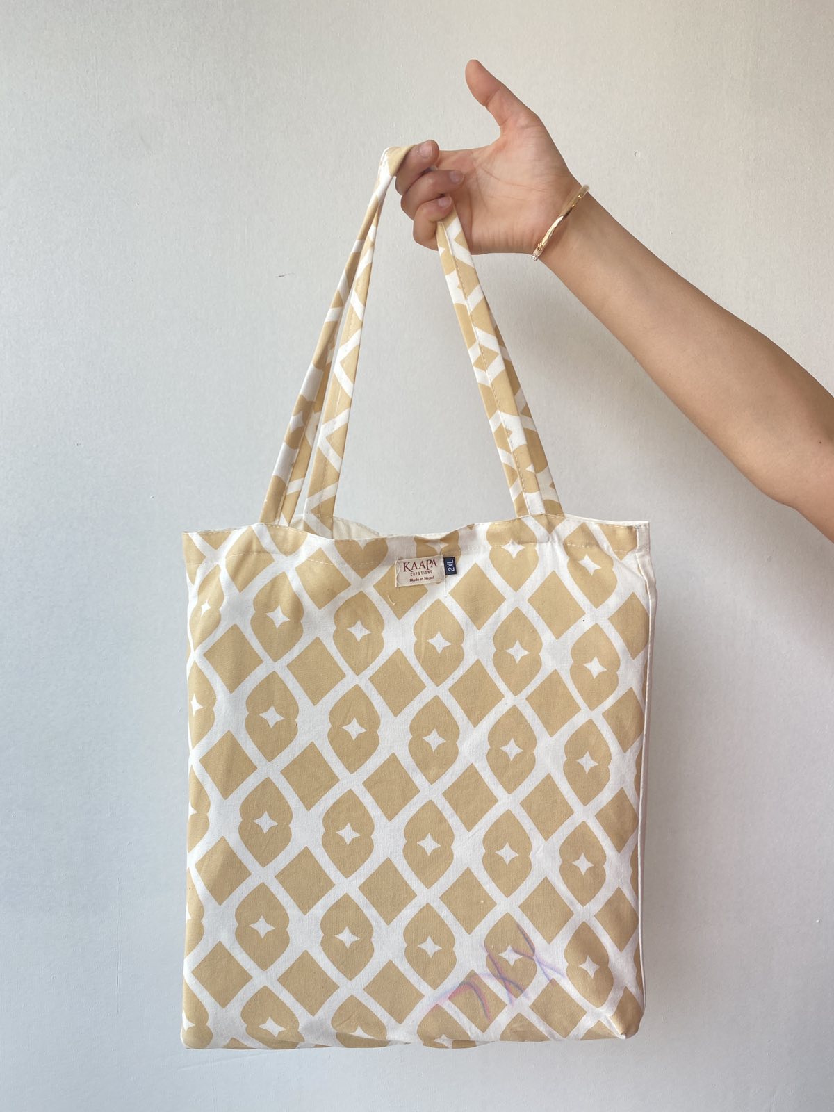 Cream Star Cotton Printed Bedsheet With Bag 4 Cream Star Cotton Printed Bedsheet With Bag - Image 4