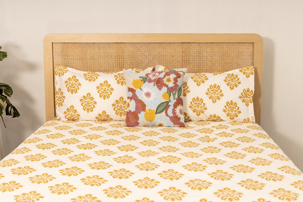 Yellow Flower Cotton Printed Bedsheet With Bag 5 Yellow Flower Cotton Printed Bedsheet With Bag - Image 5