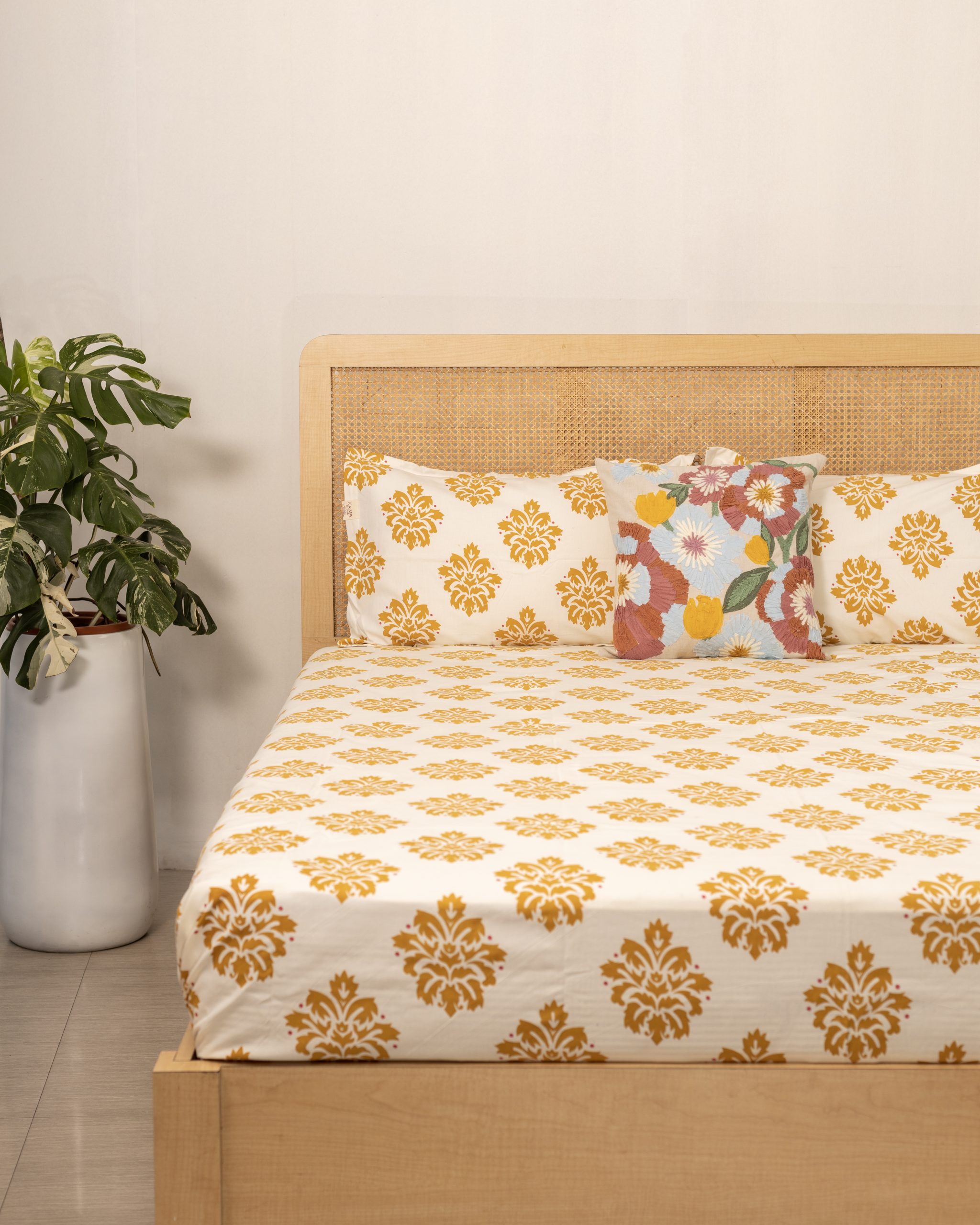 Yellow Flower Cotton Printed Bedsheet With Bag 6 Yellow Flower Cotton Printed Bedsheet With Bag - Image 6