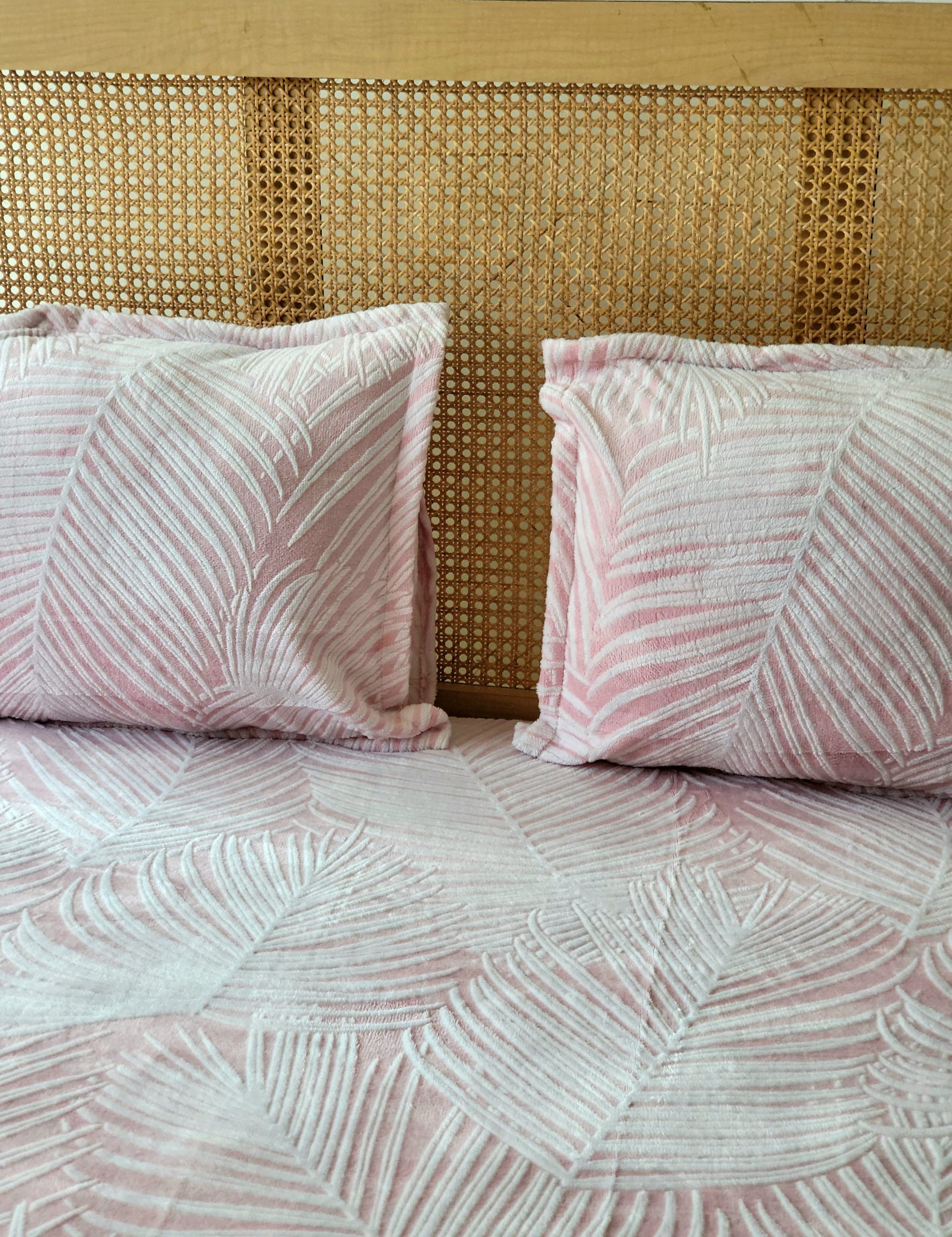 Pink Palm Velvet Fitted/Elastic Bedsheet 2 Pink Palm Velvet Fitted/Elastic Bedsheet - Image 2