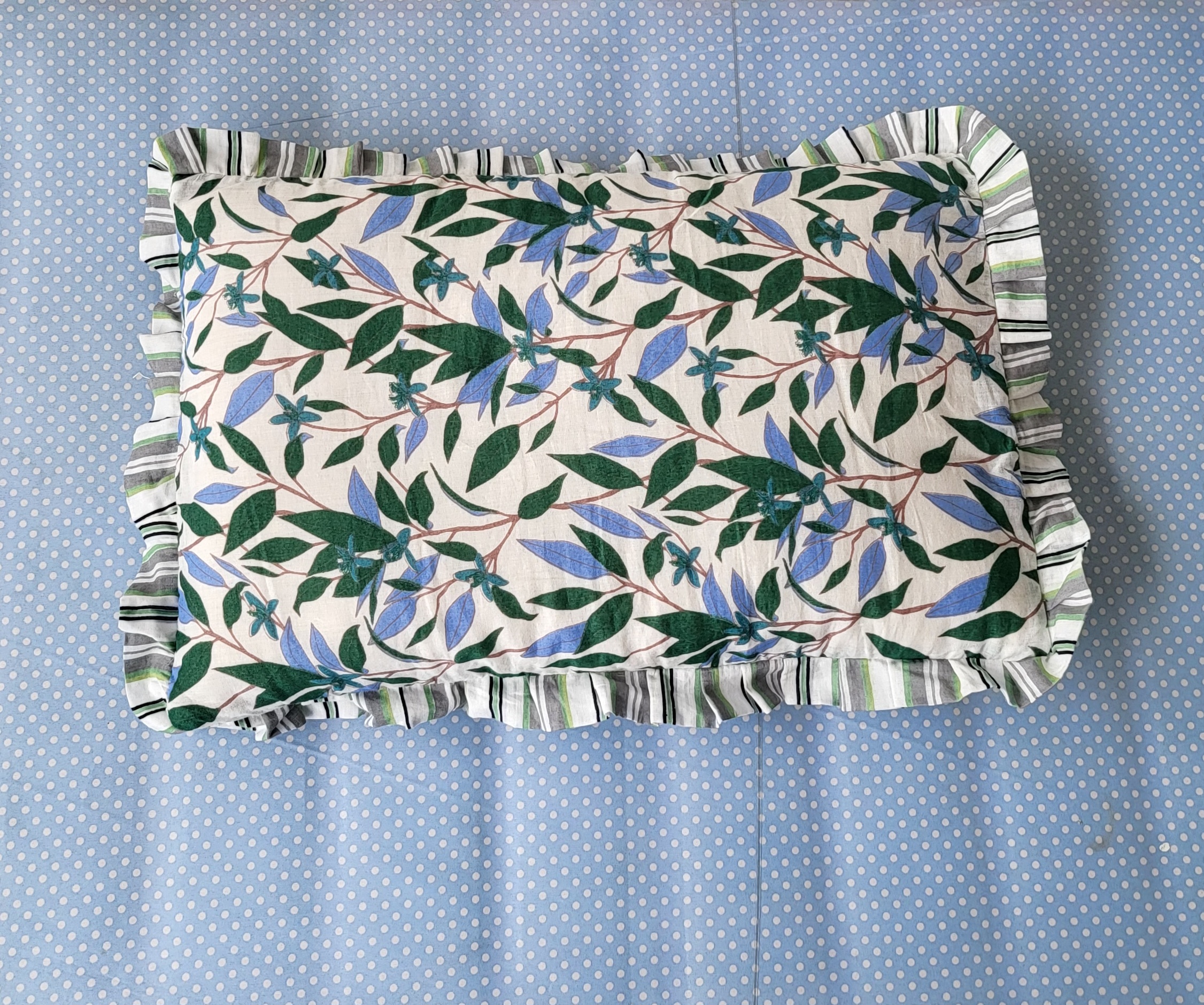 Green Leaves Baby Mustard Pillow With Cover (8 x 12 inch) 1 Green Leaves Baby Mustard Pillow With Cover (8 x 12 inch)