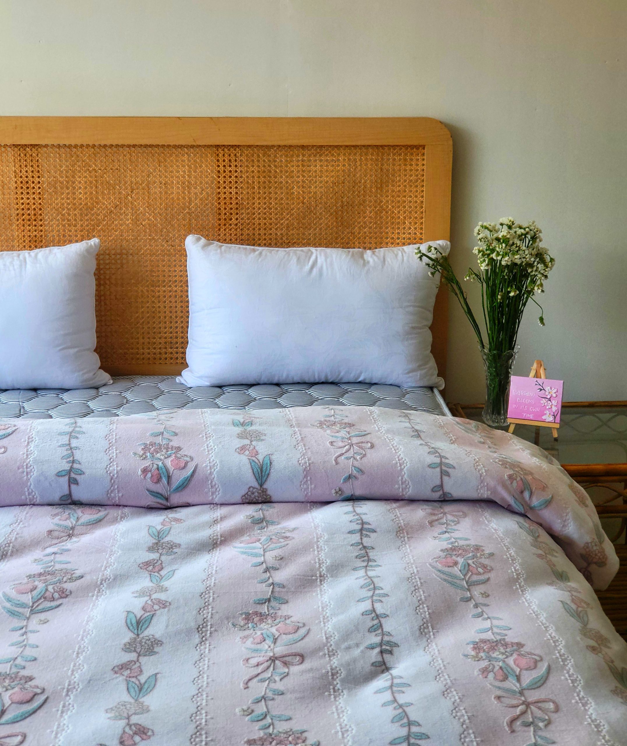 Set Of 4 Printed String Flower Queen Size Bedsheet And Quilt Cover 2 Set Of 4 Printed String Flower Queen Size Bedsheet And Quilt Cover - Image 2