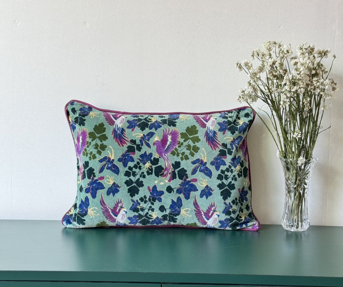 Green Botanical Premium Velvet Cushion (14" x 20") 1 Green Botanical Premium Velvet Cushion (14" x 20")