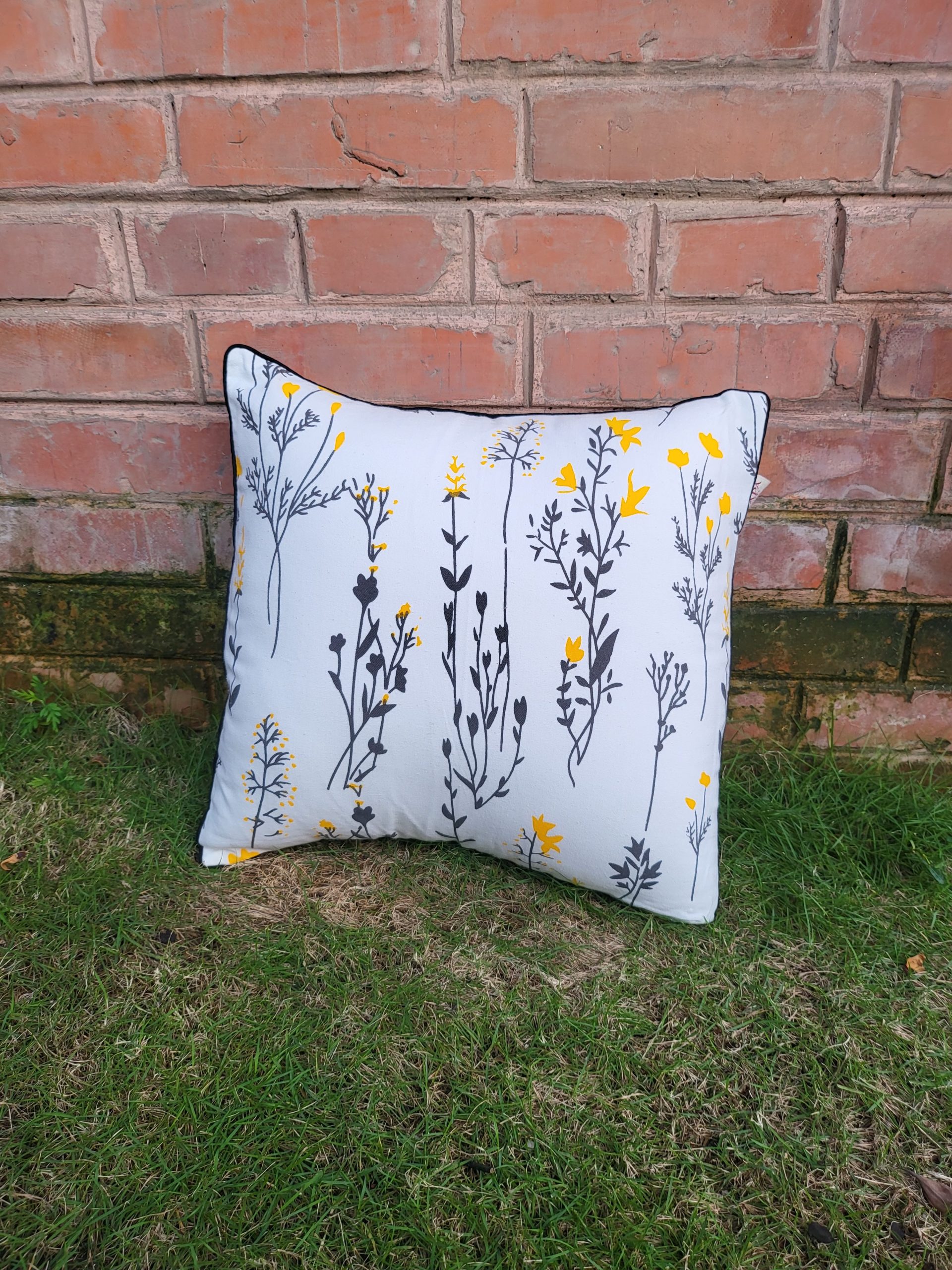 Yellow Lavender Piping Cotton Cushion Cover (18 x 18 inch) 1 Yellow Lavender Piping Cotton Cushion Cover (18 x 18 inch)