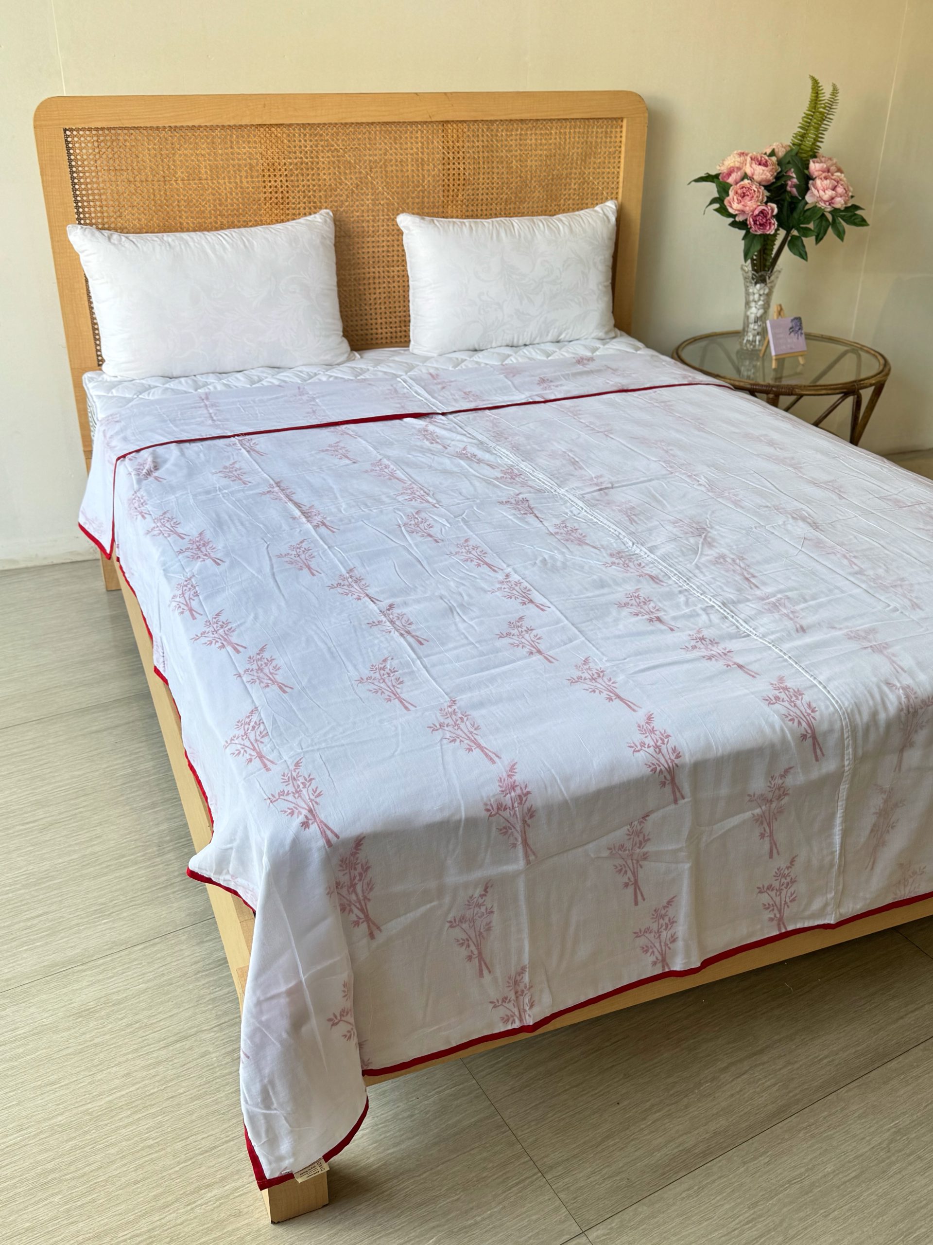 Red Bamboo Three layer XL Size Malmal Blanket With Bag 2 Red Bamboo Three layer XL Size Malmal Blanket With Bag - Image 2