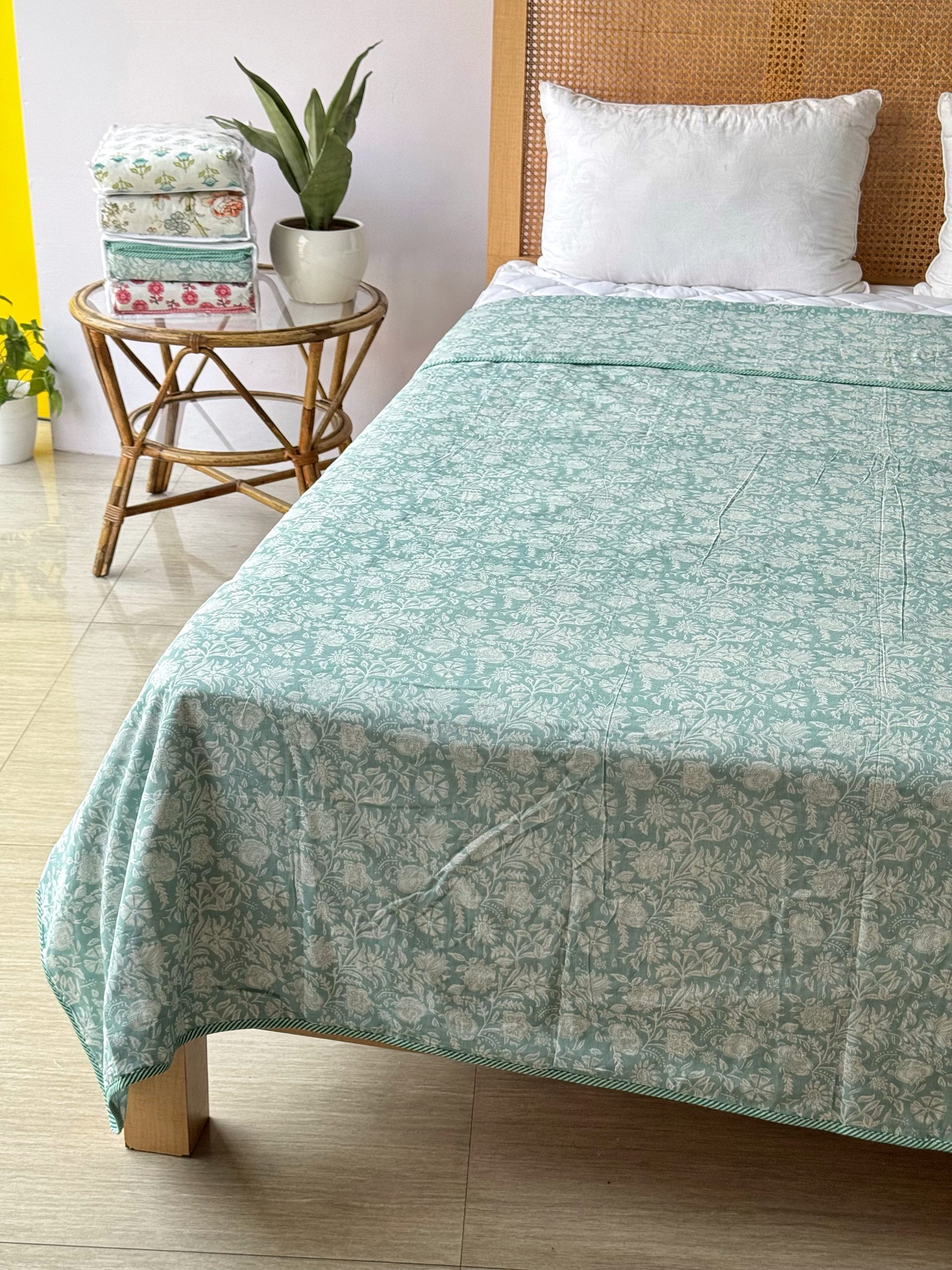 Green Floral Printed Cotton Dohar 3 Green Floral Printed Cotton Dohar - Image 3