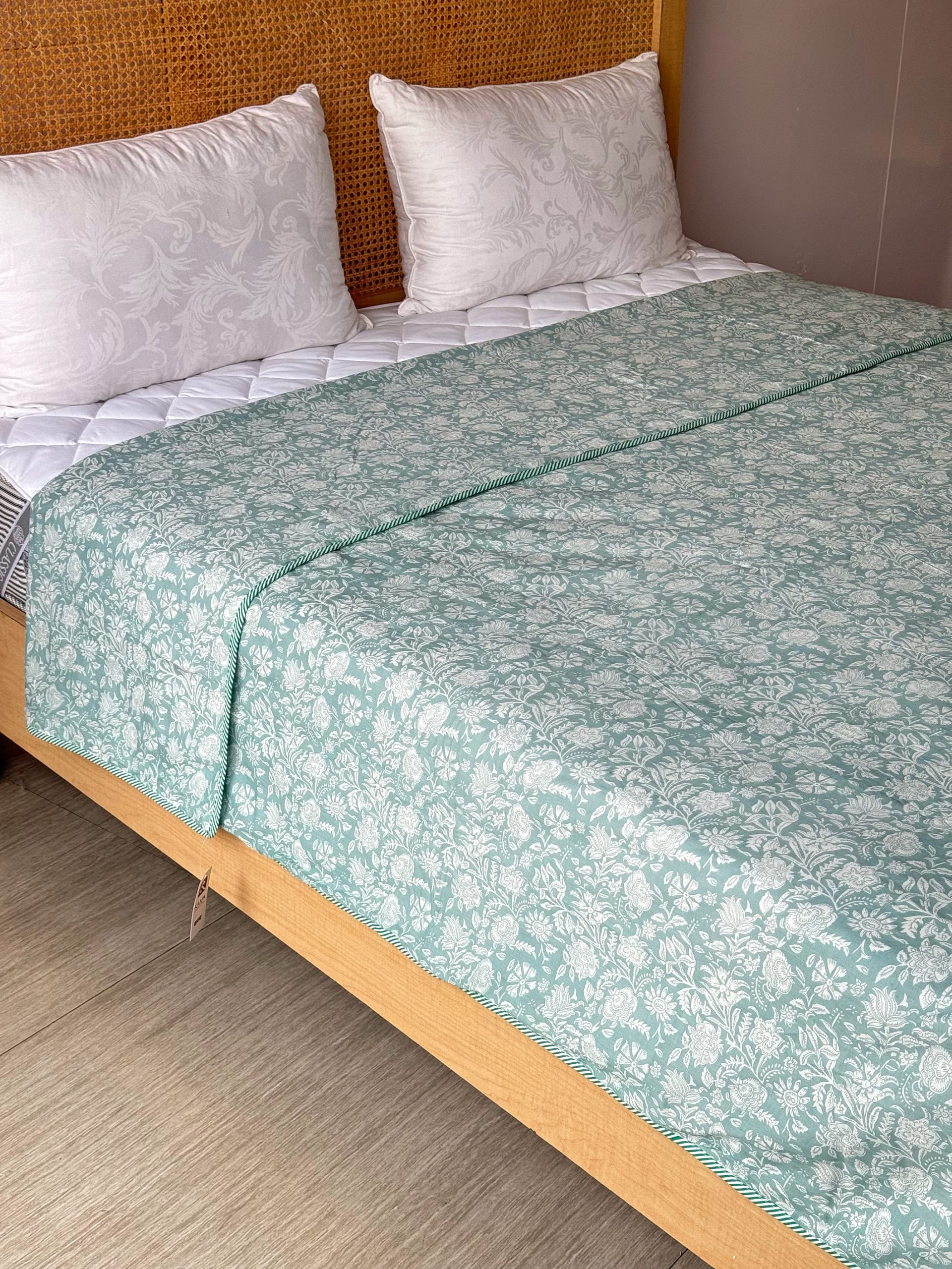 Green Floral Printed Cotton Dohar 2 Green Floral Printed Cotton Dohar - Image 2