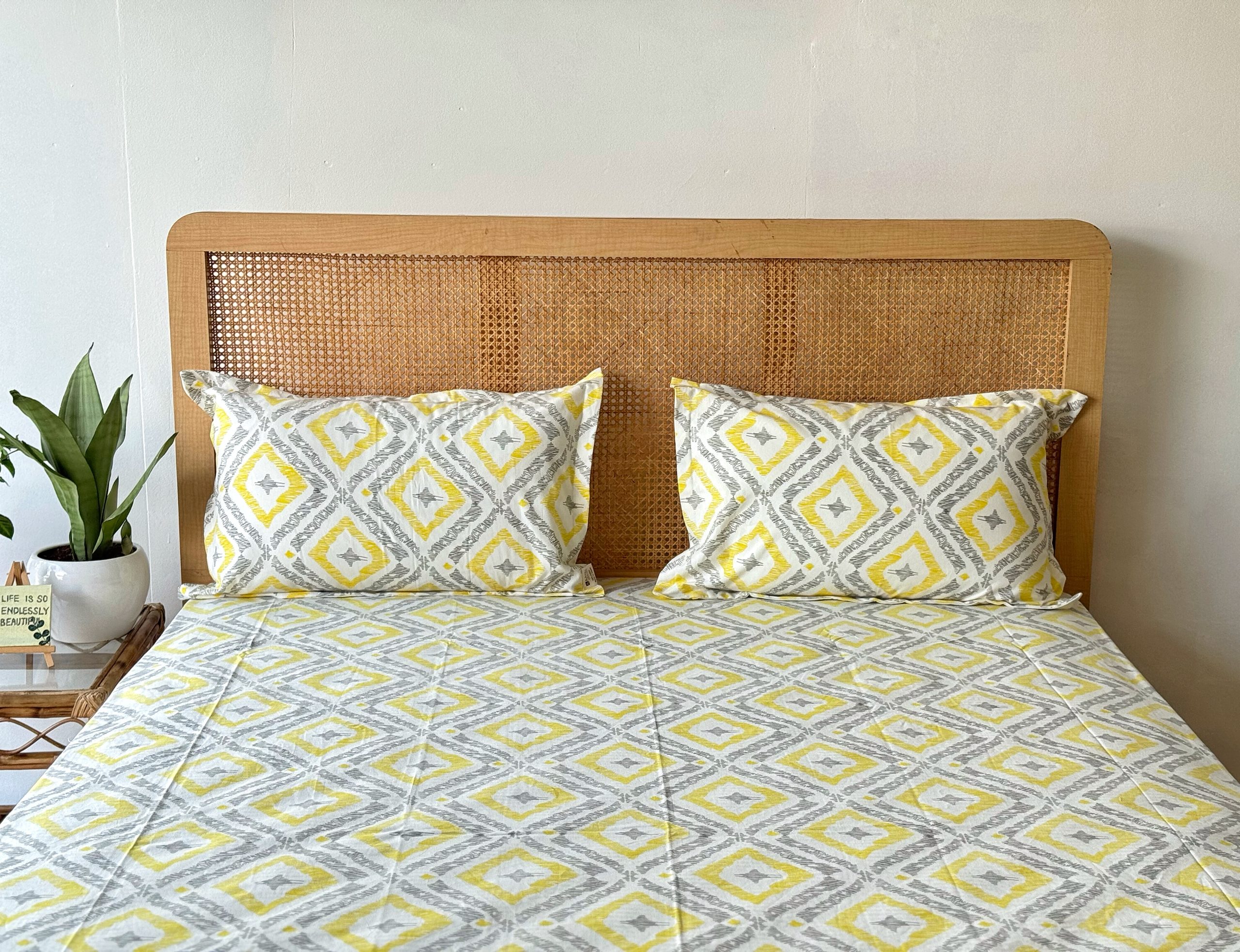 Yellow And Grey Spade Printed Cotton Bedsheet With Bag 2 Yellow And Grey Spade Printed Cotton Bedsheet With Bag - Image 2