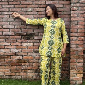 Green Triangle V-Neck Cotton Co-ord Set