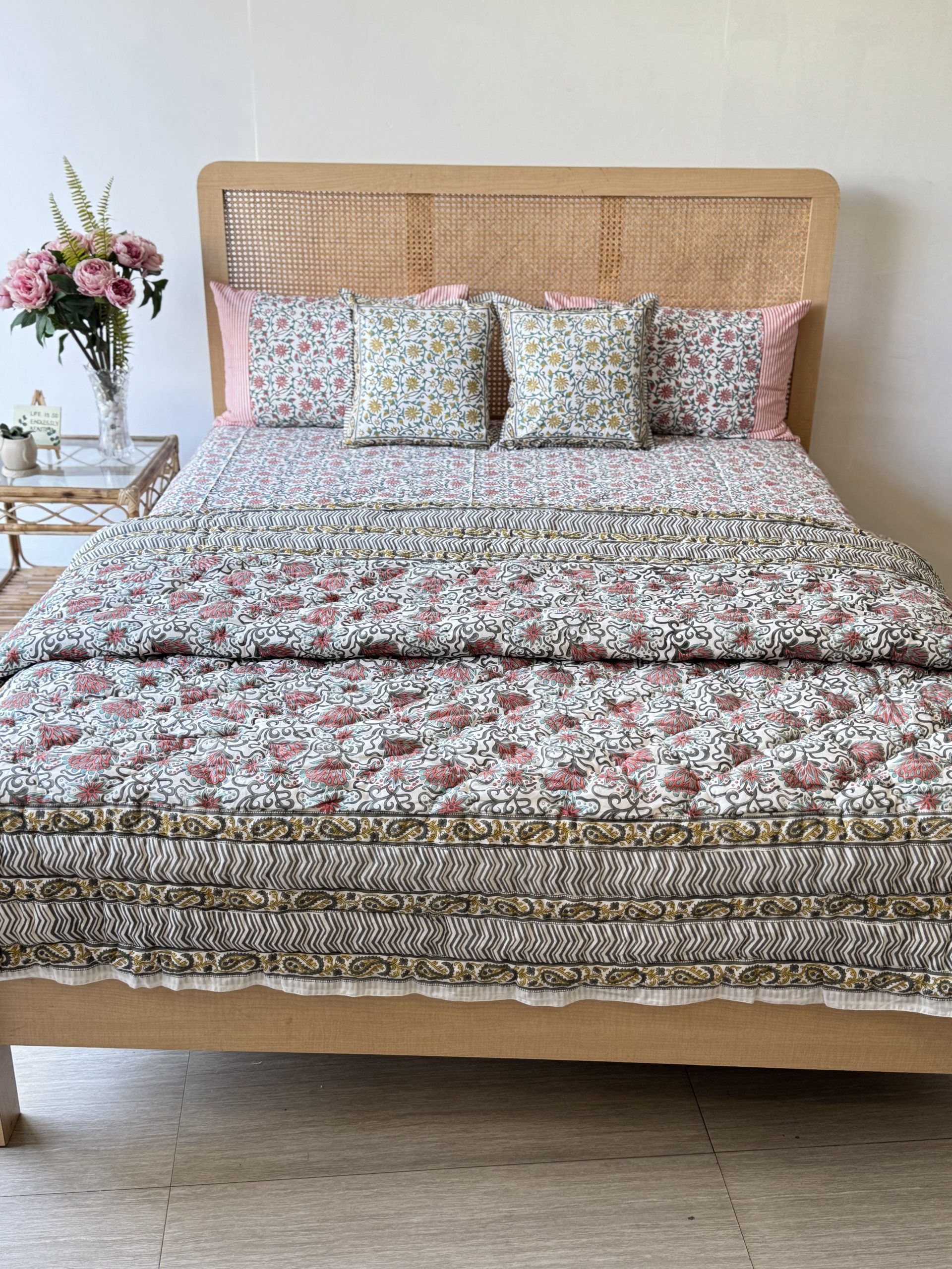 Set Of 6 Mughal Print Cotton Bedsheet, Blanket And 2 Cushion Covers 1 Set Of 6 Mughal Print Cotton Bedsheet, Blanket And 2 Cushion Covers