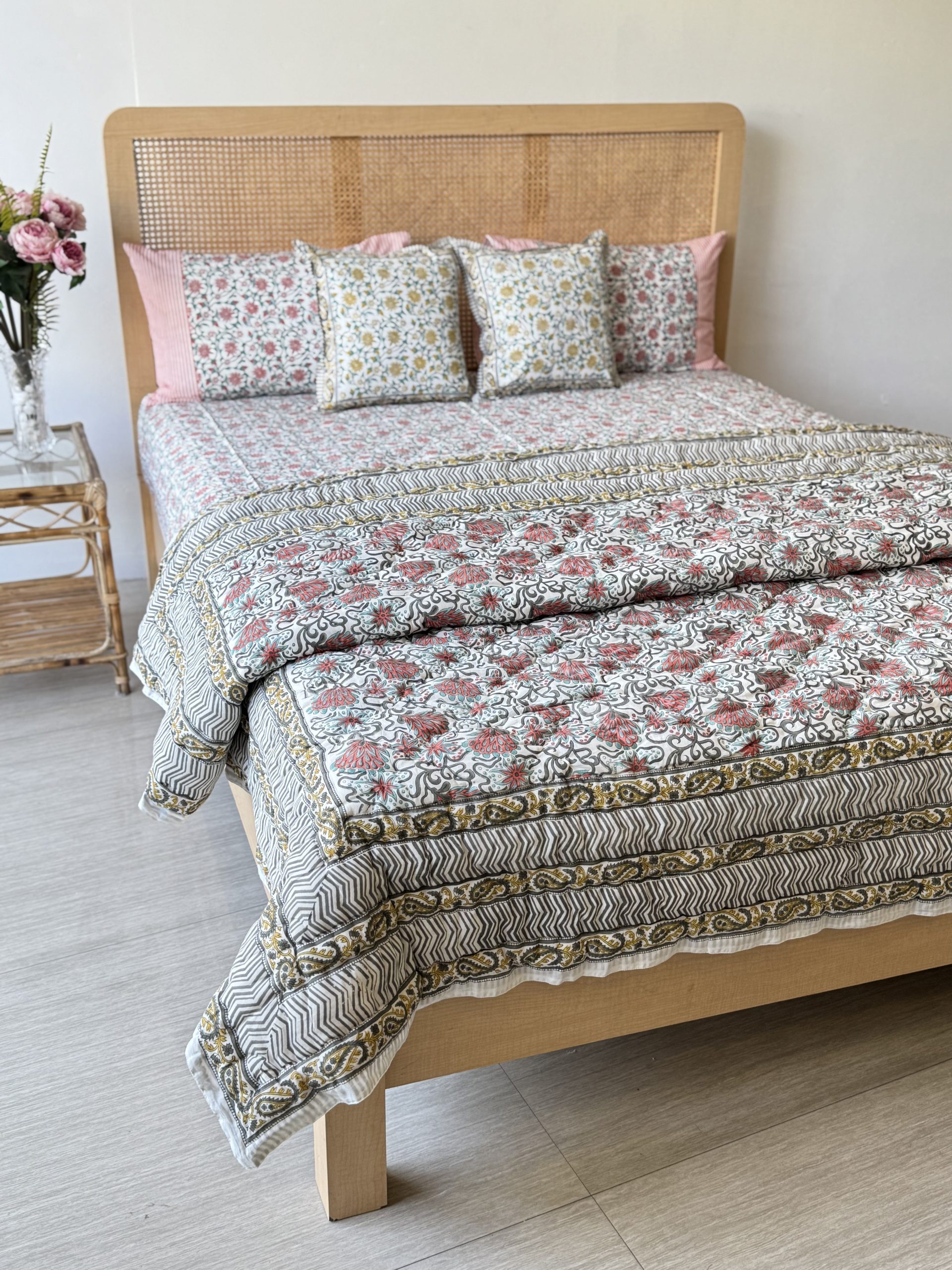 Set Of 6 Mughal Print Cotton Bedsheet, Blanket And 2 Cushion Covers 9 Set Of 6 Mughal Print Cotton Bedsheet, Blanket And 2 Cushion Covers - Image 9