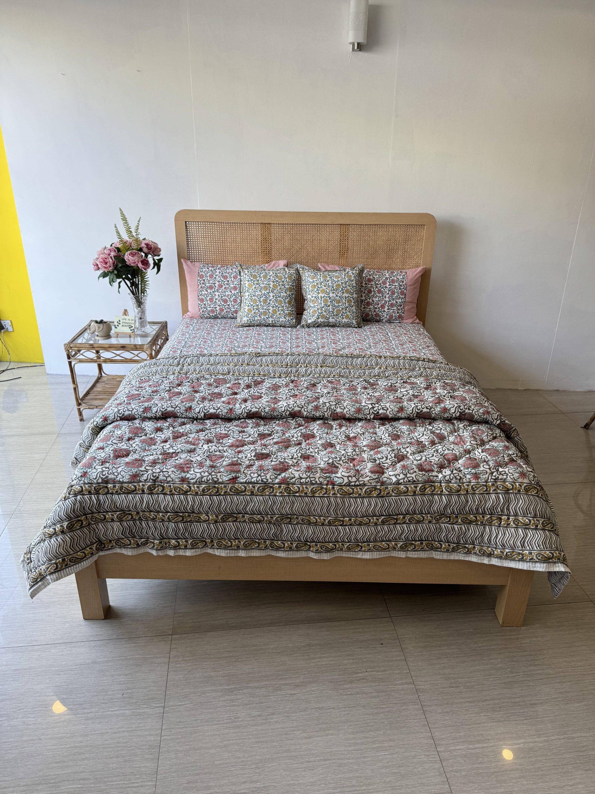 Set Of 6 Mughal Print Cotton Bedsheet, Blanket And 2 Cushion Covers 5 Set Of 6 Mughal Print Cotton Bedsheet, Blanket And 2 Cushion Covers - Image 5