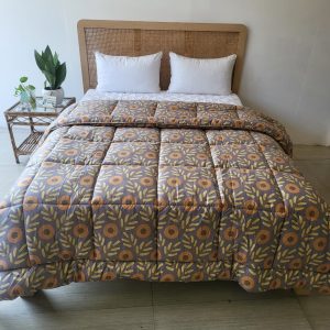 Floral Winter Cotton Silk Quilt (90 x 100 inch)